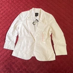BNWT “THE LIMITED” OFF WHITE BLAZER size #S